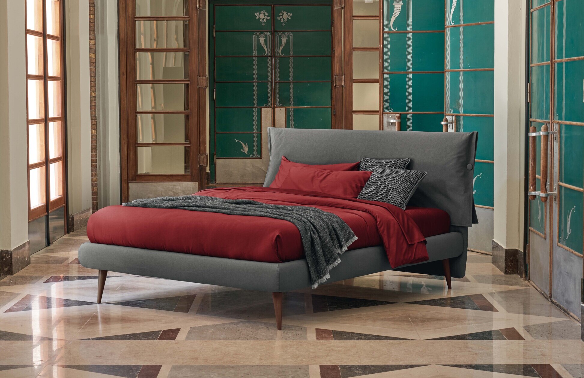 Cama Frances Esquina del Descanso